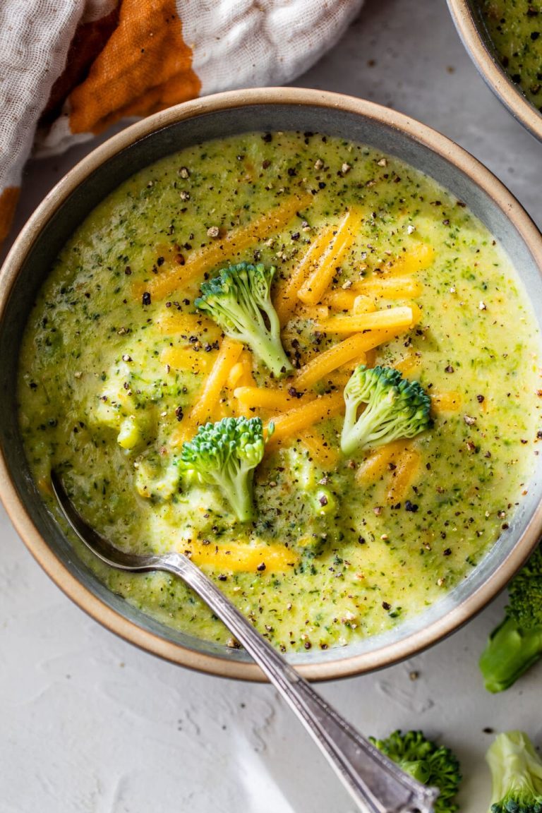 Healthy Broccoli Cheddar Soup Recipe – Creamy and Light”