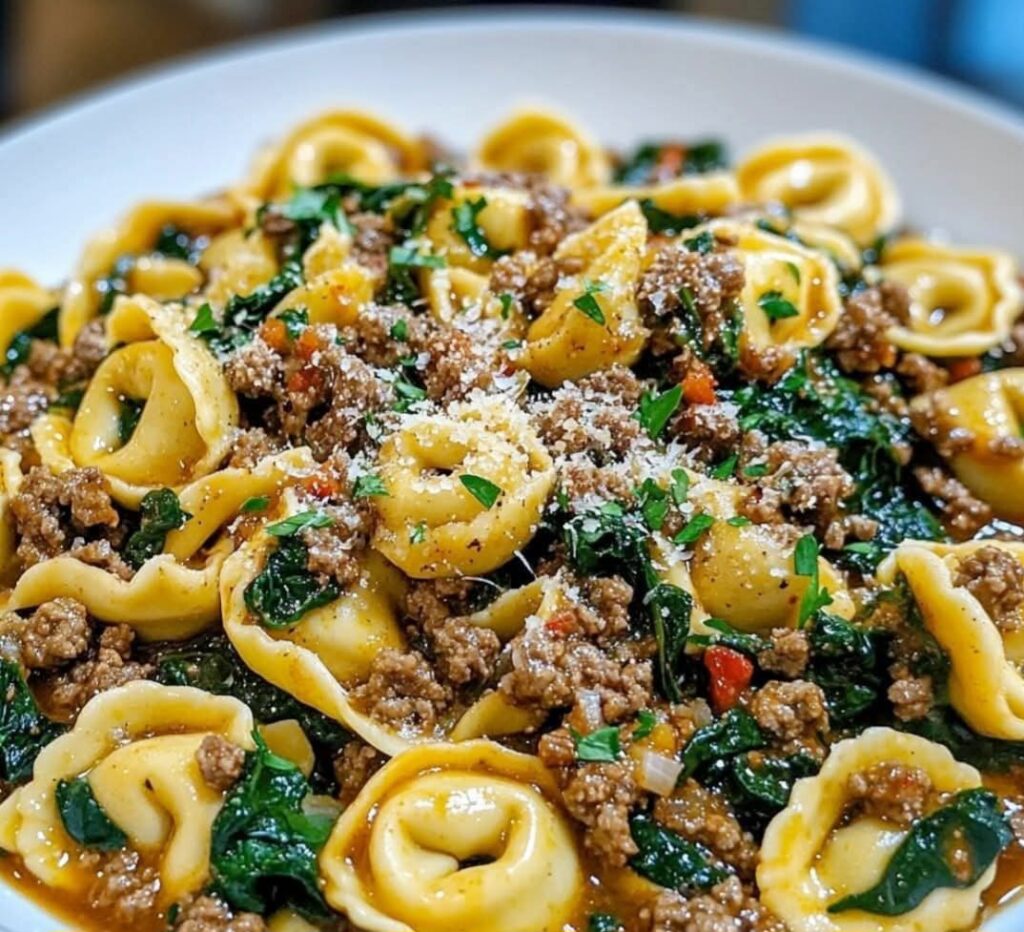 Creamy Garlic Butter Beef and Spinach Tortellini – Easy One-Pan Dinner