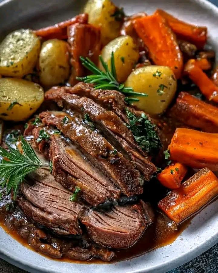 Classic Slow Cooker Pot Roast Easy Crockpot Chuck Roast Recipe