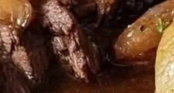 Tender Halal Pot Roast with Carrots and Potatoes Tender Halal Pot Roast with Carrots and Potatoes