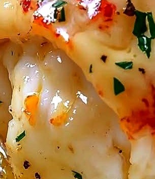Broiled Lobster Tails with Creamy Garlic Butter Sauce