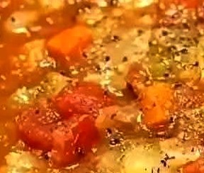 Hearty Crock Pot Lasagna Soup