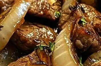 Tender Beef Strips with Caramelized Onions