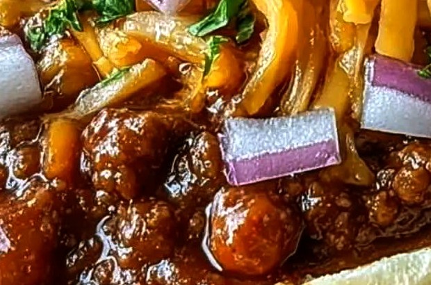 Slow Cooker Hot Dog Chili Recipe