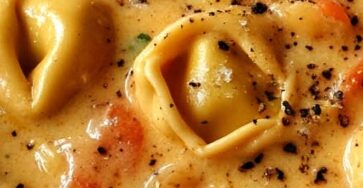 Easy Creamy Tortellini Soup Recipe