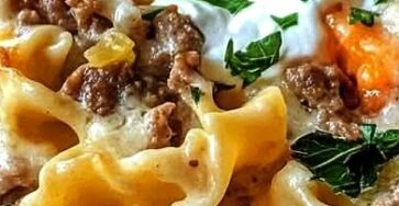 Creamy Sour Cream Beef Noodle Casserole
