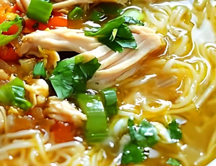 Cozy Chicken Vermicelli Soup Delight