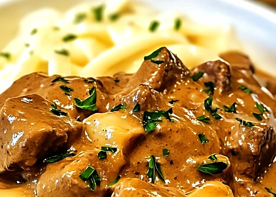 Classic Old-Fashioned Beef Stroganoff Recipe
