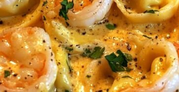 Creamy Lemon Garlic Shrimp Tortellini