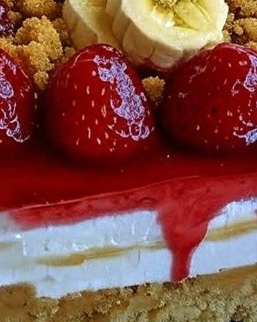 Strawberry Crunch Cheesecake & Banana Pudding Cheesecake