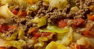 Hearty & Healthy Cabbage Soup with Ground Beef