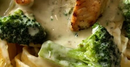 Creamy Chicken Alfredo with Broccoli Fettuccine Recipe