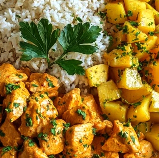 Creamy Golden Chicken Bowl with Herb Potatoes & Fluffy Rice