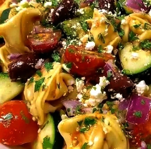 Mediterranean Greek Tortellini Pasta Salad