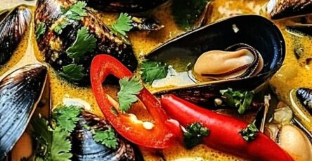 Spicy Coconut Lemongrass Mussel Soup