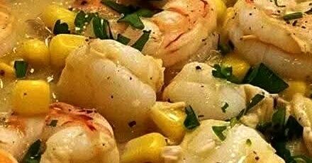 Creamy Corn, Crab & Shrimp Chowder