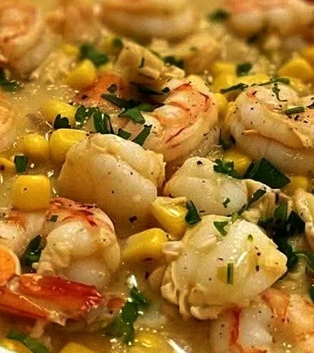 Creamy Corn, Crab & Shrimp Chowder