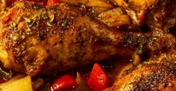 Ultimate Herb-Roasted Chicken Drumsticks & Crispy Potatoes Bake Ultimate Herb-Roasted Chicken Drumsticks & Crispy Potatoes Bake