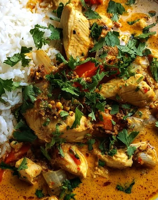 Creamy Coconut Curry Chicken Recipe (Easy & Flavorful!)