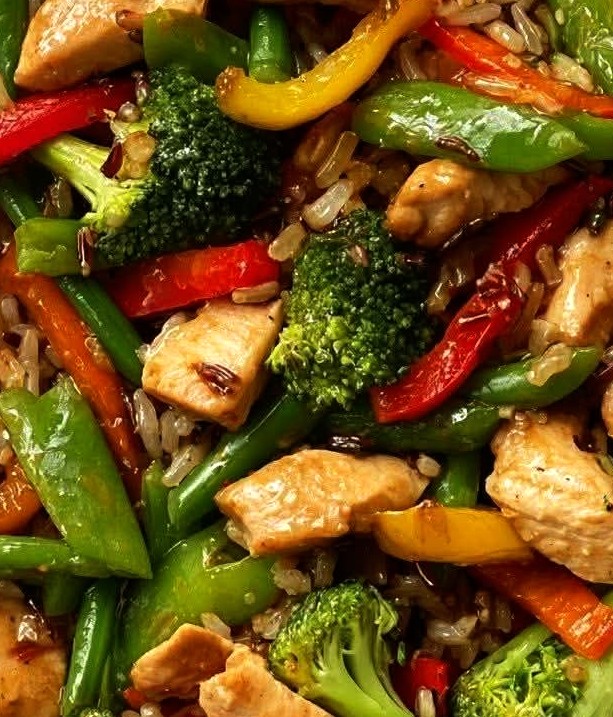 Ultimate Healthy Chicken & Veggie Stir-Fry with Mixed Rice