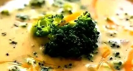Instant Pot Broccoli Cheddar Soup