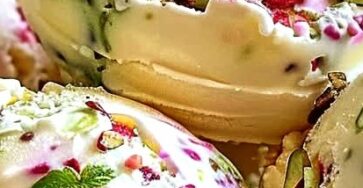 Rose Pistachio Cheesecake Ice Cream Rose Pistachio Cheesecake Ice Cream