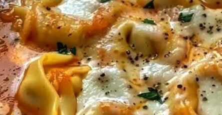 Cheesy Tortellini Soup with Crispy Cheddar Toast