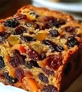 5-Minute Miracle Fruit Cake Recipe