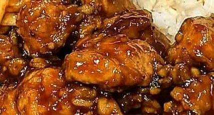 Honey Pepper Chicken Lo Mein with Steamed Rice