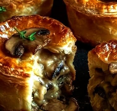 Mini Mushroom & Gruyère Pot Pies with Thyme