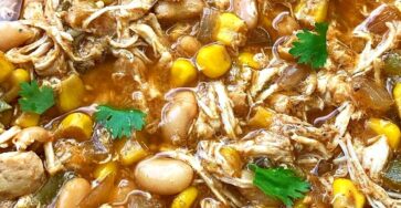 Slow Cooker White Chicken Chili