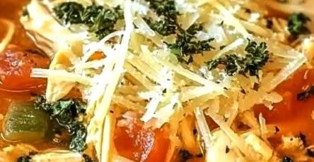 Slow Cooker Creamy Chicken Parmesan Pasta Soup