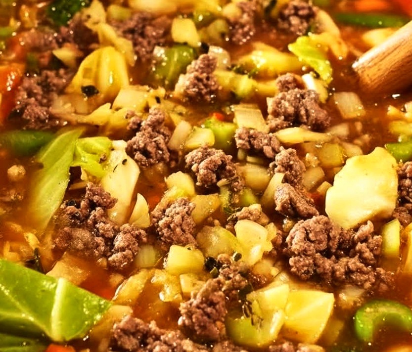 Hearty Cabbage Soup with Ground Beef