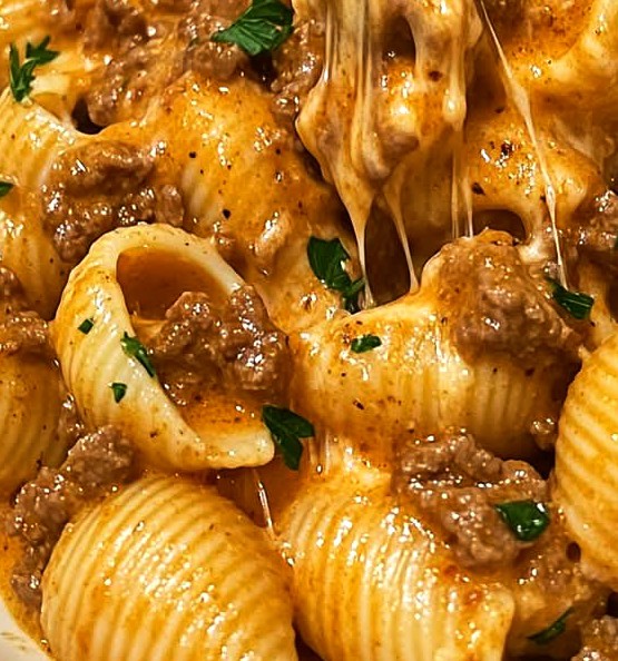Creamy Beef and Cheddar Pasta