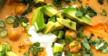 Creamy White Chickpea Chili Recipe