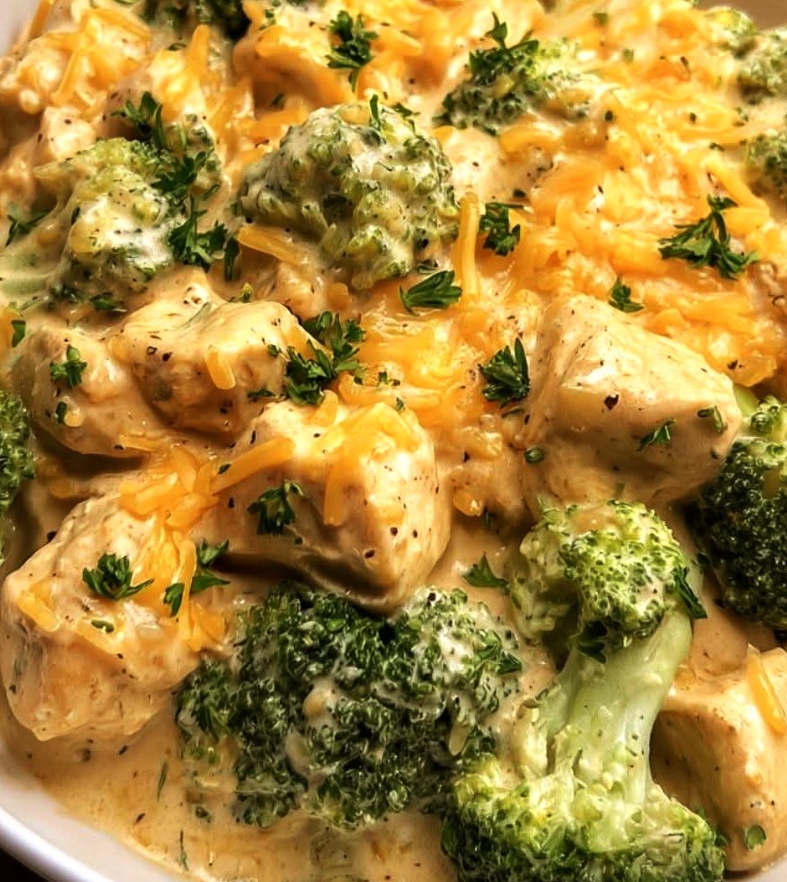 Crockpot Creamy Broccoli Pepper Jack Chicken