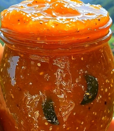 Homemade Peach Jalapeño Jam Recipe
