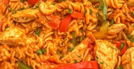 Crockpot Cheesy Chicken Fajita Rotini Pasta