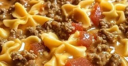 Easy Crockpot Cheesy Ground Beef Pasta