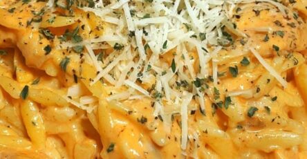 Crockpot Creamy Parmesan Buffalo Chicken Orzo