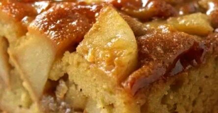 Healthy Apple and Date Cake Recipe