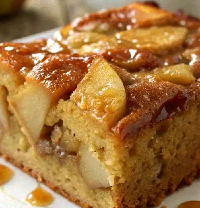 Healthy Apple and Date Cake Recipe