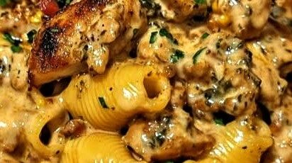 Creamy Cajun Chicken & Spinach Shells in Herb Butter Cream