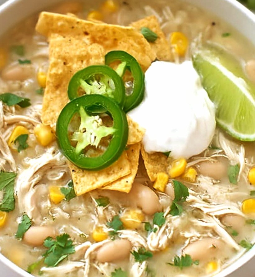 Creamy Crockpot White Chicken Chili Soup