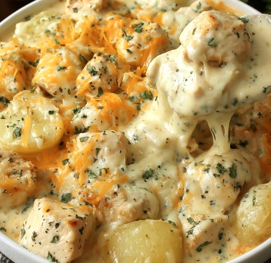 Crockpot Chicken Alfredo Potato Bake