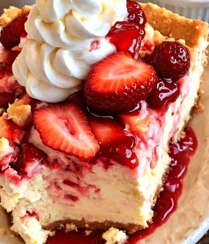 Easy 5-Ingredient Strawberry Cheesecake Dump Cake Recipe