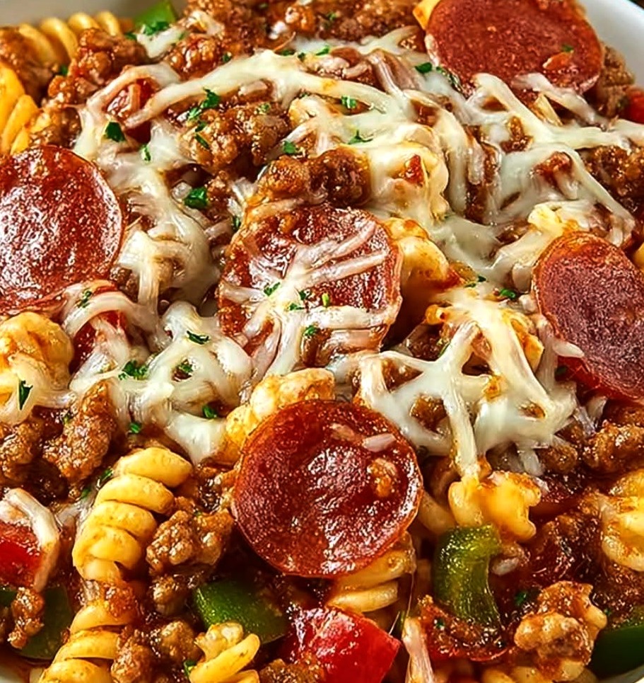 Crockpot Cheesy Pizza Pasta Casserole