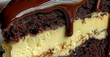 Chocolate Cheesecake Filled and Ganache-Topped Cake Chocolate Cheesecake Filled and Ganache-Topped Cake