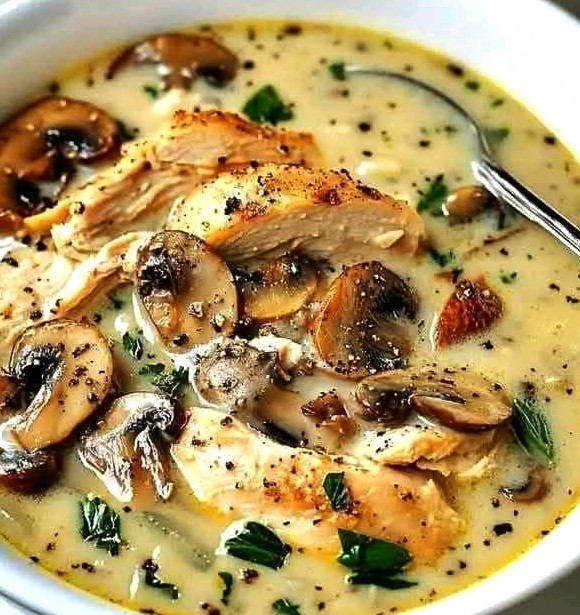 Soupe de champignons au poulet rôti