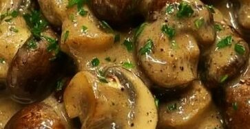 Slow Cooker Mushroom Stroganoff Slow Cooker Mushroom Stroganoff